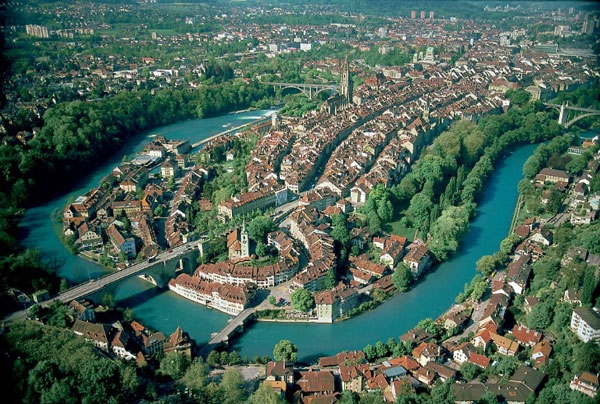 Bern-luftbild Aus dem Luftbild erkennt man leicht die Vielzahl der biologischen Heißzonen