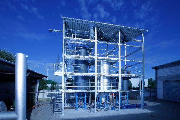 Die weltweit erste industrielle HTC-Anlage der Firma AVA-CO2 mit einer Jahreskapazität von 8400 t Biomasse